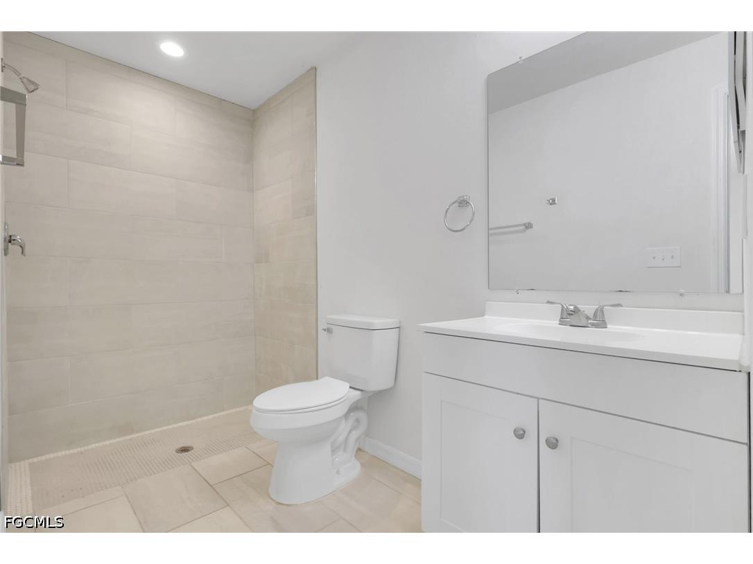 823/825 Cultural Park Boulevard S Cape Coral FL 33990 2026021138 image17