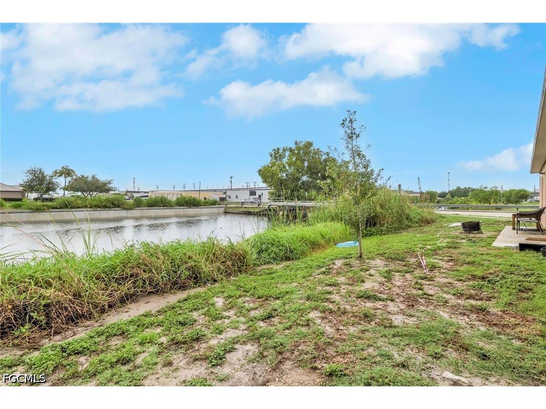 823/825 Cultural Park Boulevard S Cape Coral FL 33990 2026021138 image24