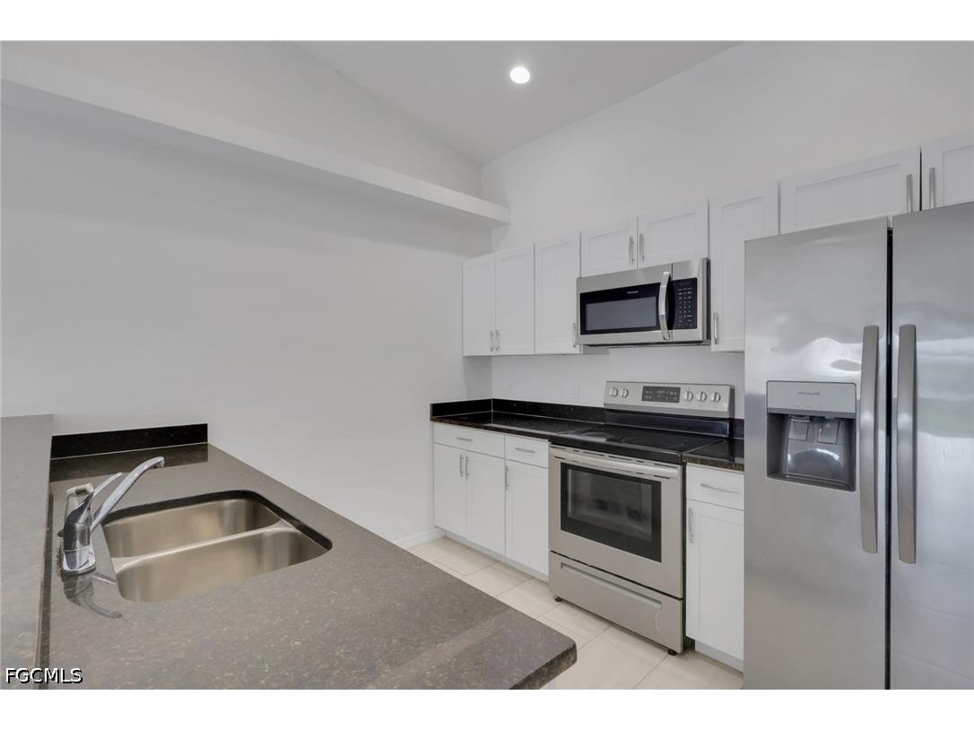 823/825 Cultural Park Boulevard S Cape Coral FL 33990 2026021138 image5