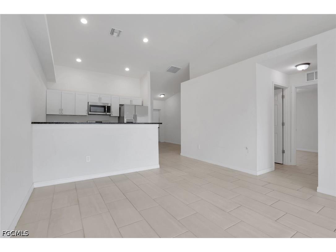 823/825 Cultural Park Boulevard S Cape Coral FL 33990 2026021138 image9