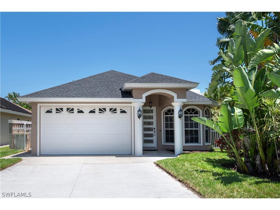 823 96th Avenue N Naples FL 34108 226011321 image1