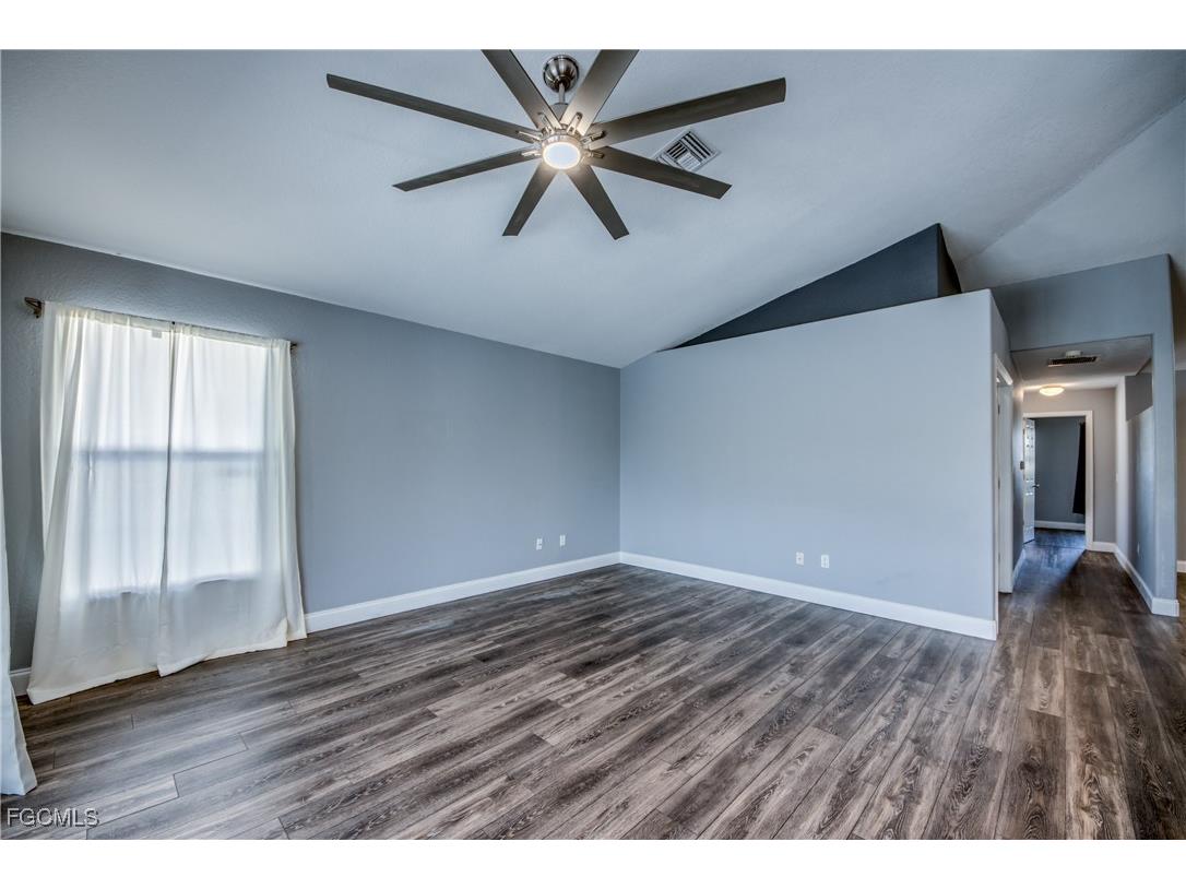 823 SW 10th Street Cape Coral FL 33991 2025020097 image18