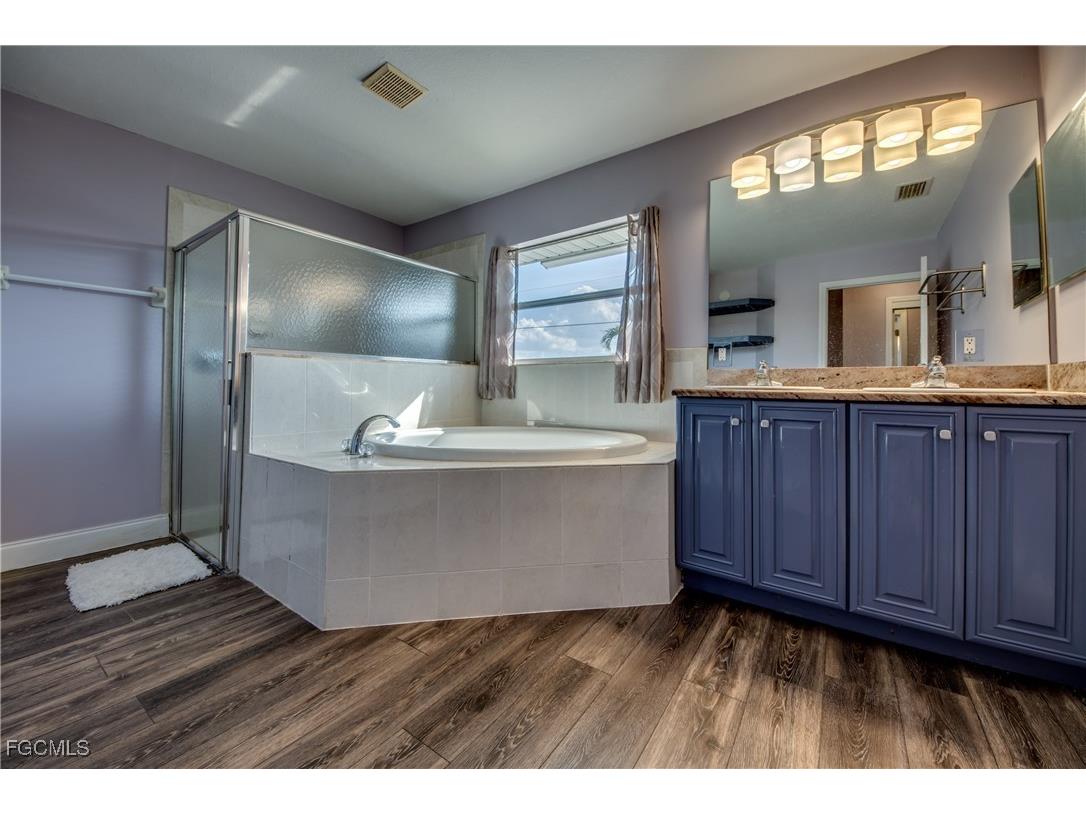 823 SW 10th Street Cape Coral FL 33991 2025020097 image30