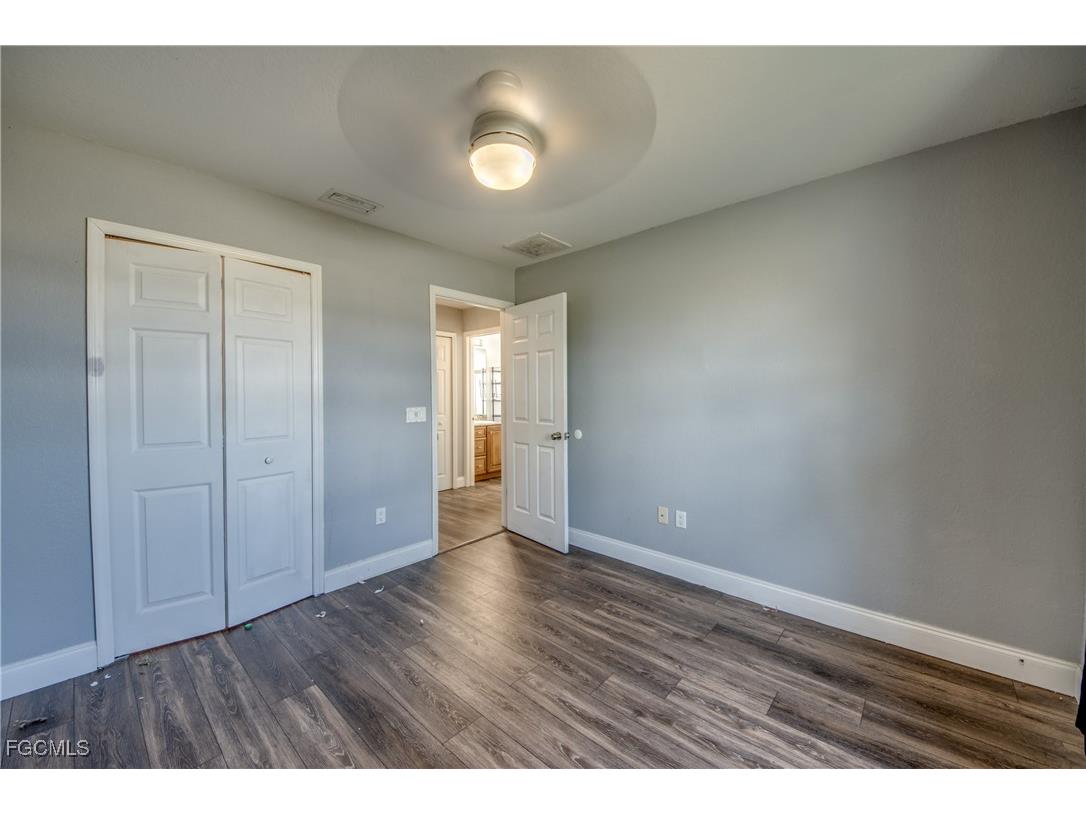 823 SW 10th Street Cape Coral FL 33991 2025020097 image37