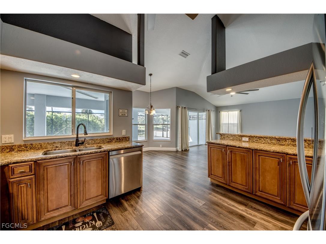 823 SW 10th Street Cape Coral FL 33991 2026006449 image23