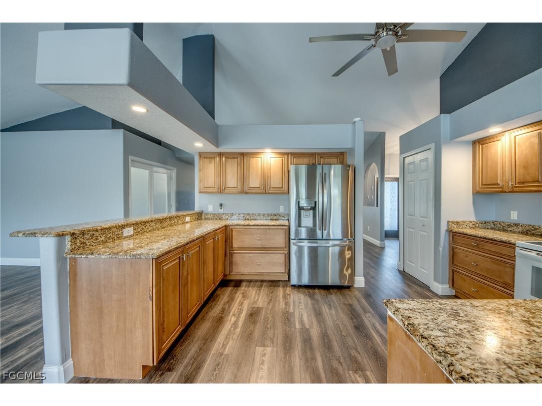 823 SW 10th Street Cape Coral FL 33991 2026006449 image26