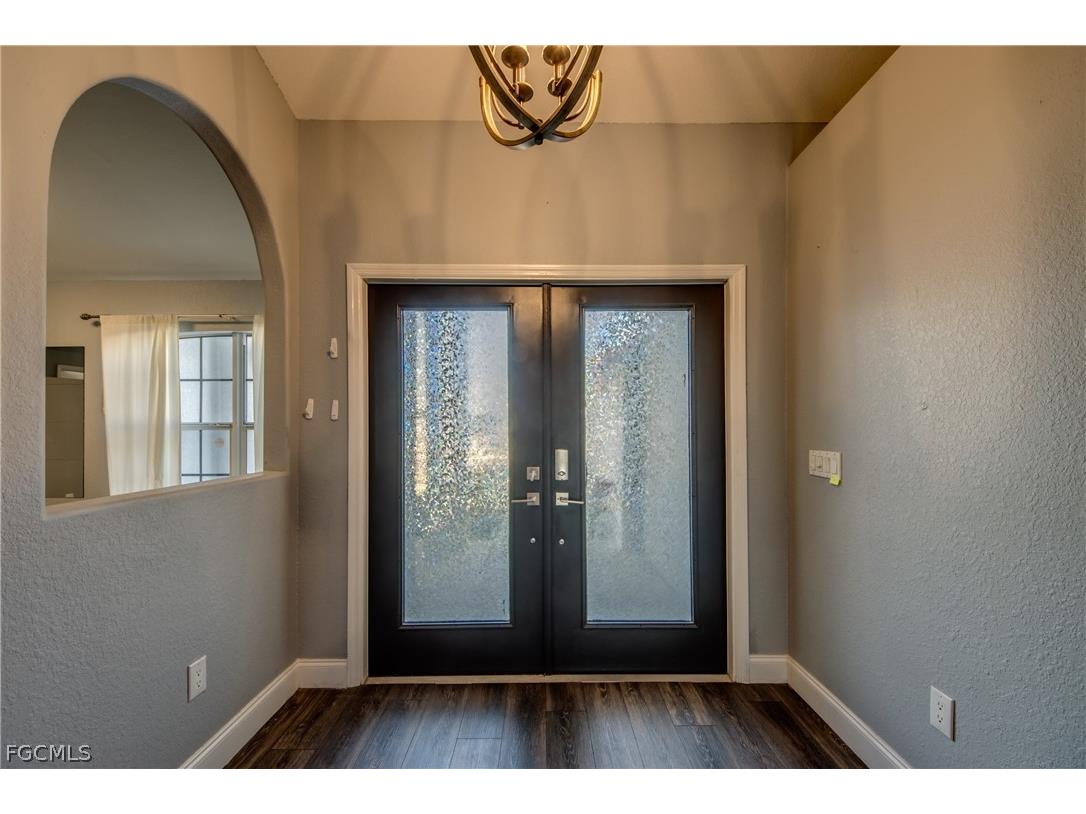 823 SW 10th Street Cape Coral FL 33991 2026006449 image3