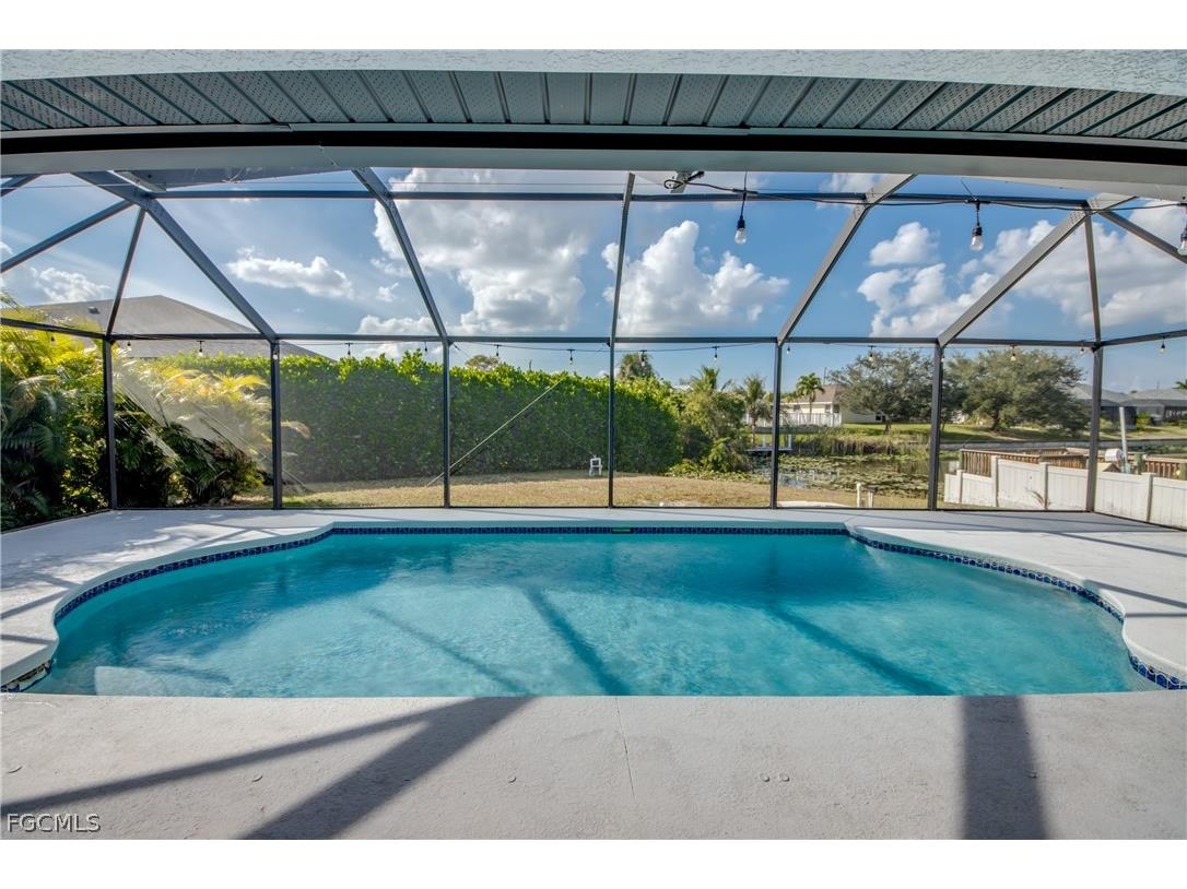 823 SW 10th Street Cape Coral FL 33991 2026006449 image39