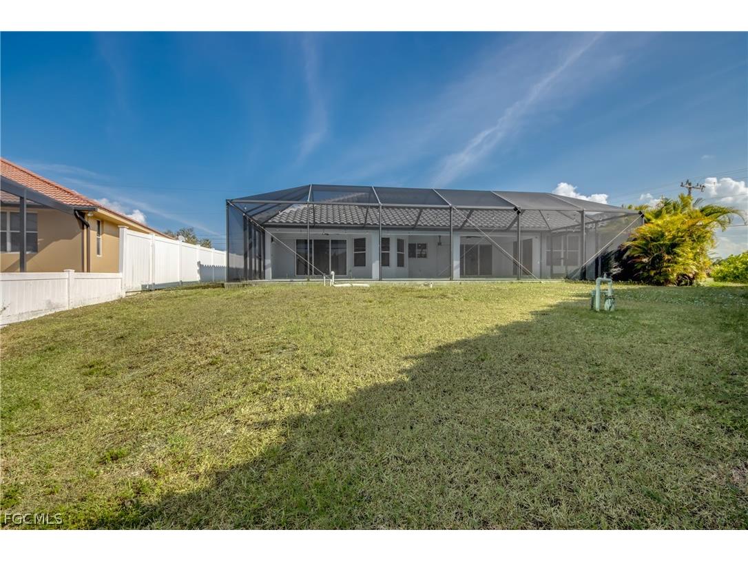 823 SW 10th Street Cape Coral FL 33991 2026006449 image48