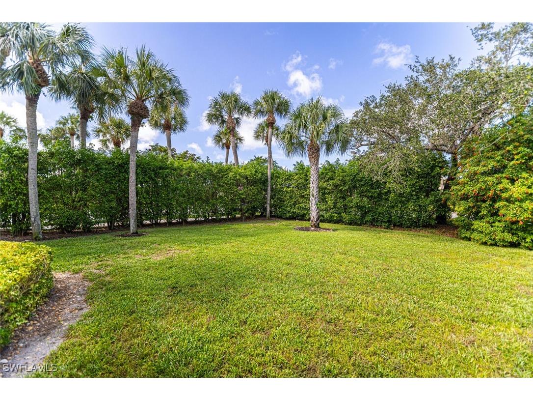 823 Tanbark Drive #101 Naples FL 34108 226005472 image22