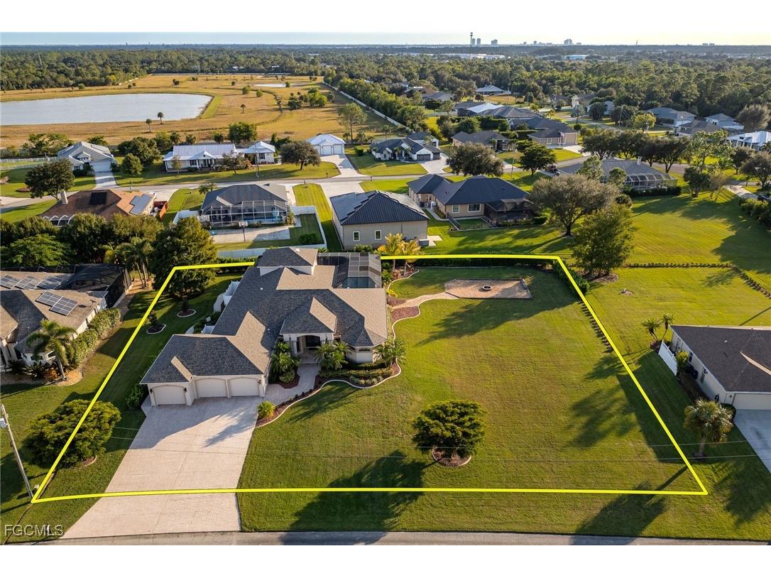 8230 Hunters Glen Circle North Fort Myers FL 33917 2025015996 image1