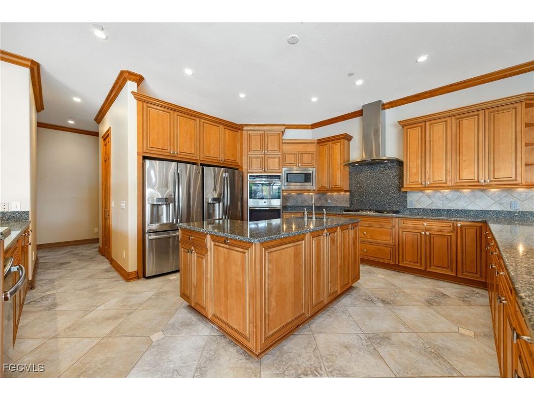 8230 Hunters Glen Circle North Fort Myers FL 33917 2025015996 image11