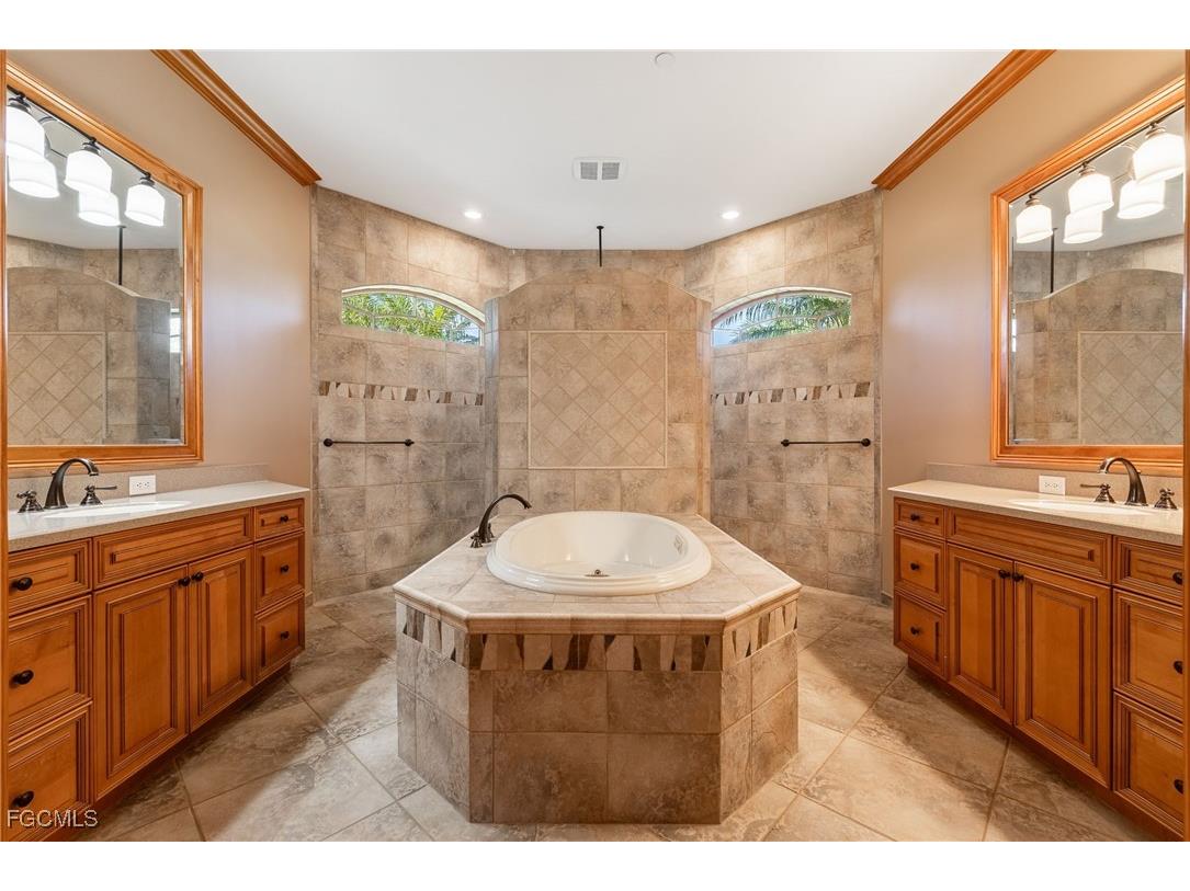 8230 Hunters Glen Circle North Fort Myers FL 33917 2025015996 image22