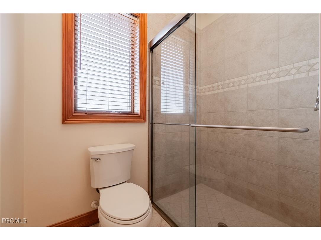 8230 Hunters Glen Circle North Fort Myers FL 33917 2025015996 image33