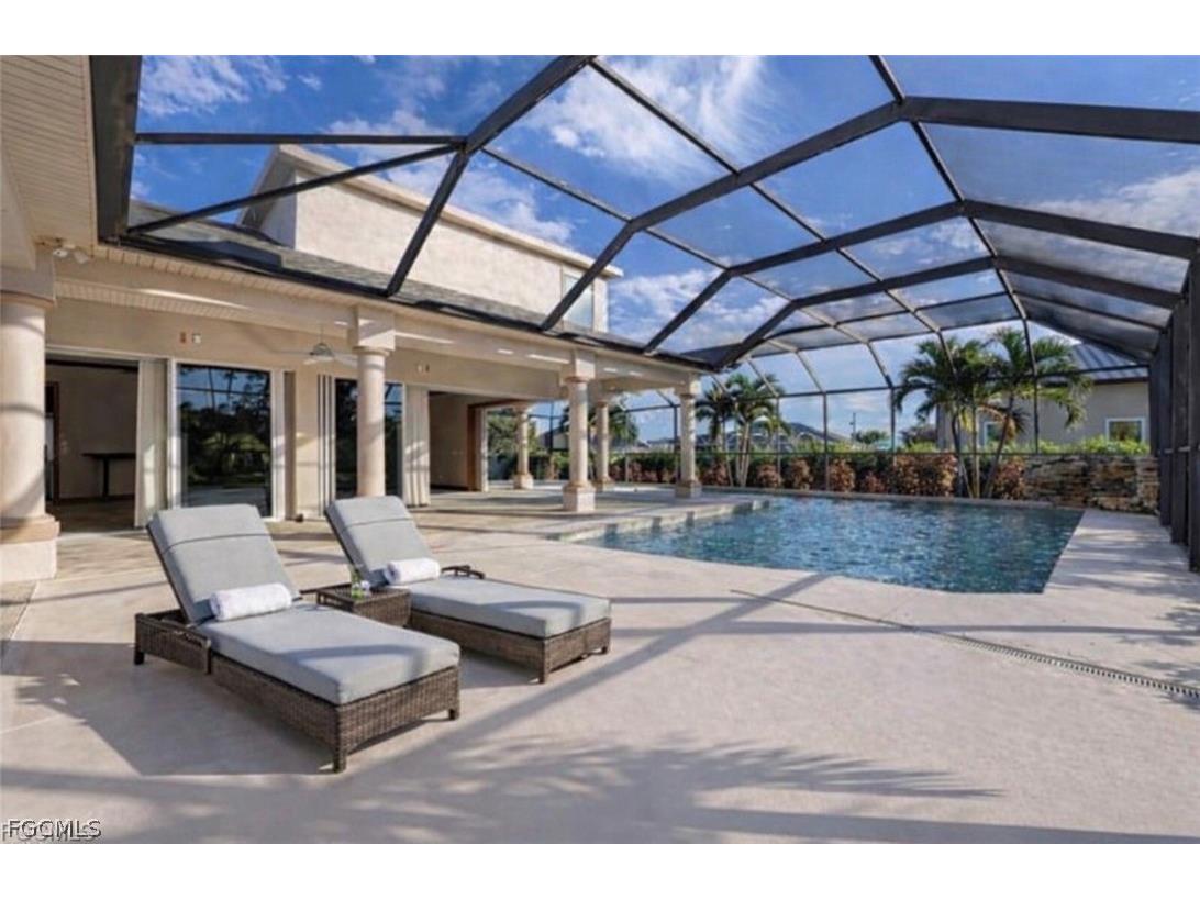 8230 Hunters Glen Circle North Fort Myers FL 33917 2025015996 image40