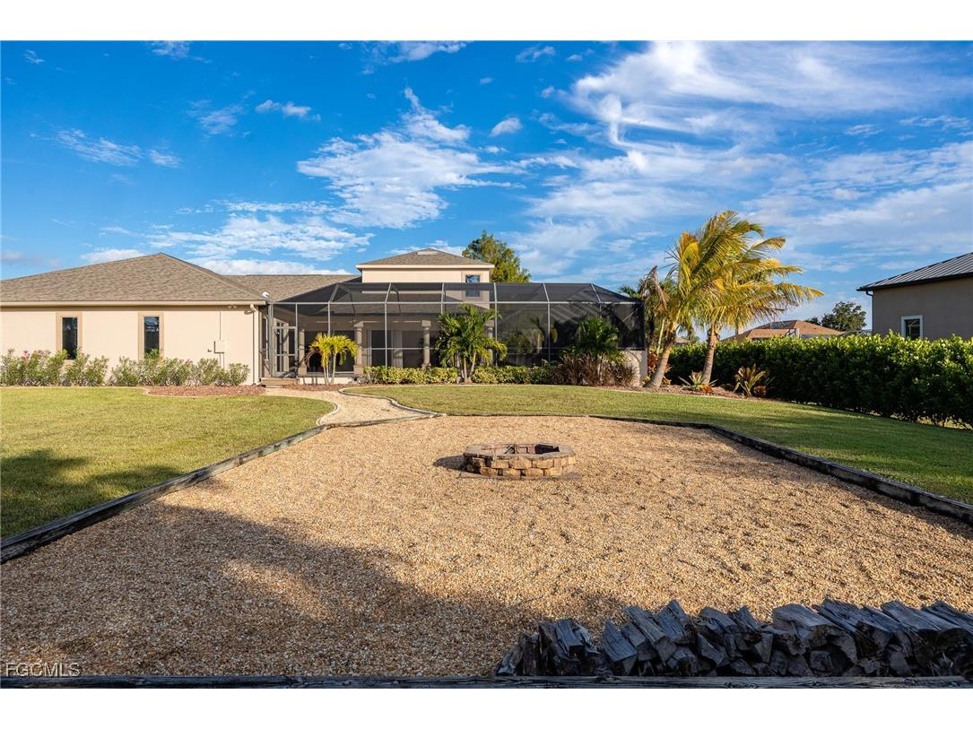 8230 Hunters Glen Circle North Fort Myers FL 33917 2025015996 image46