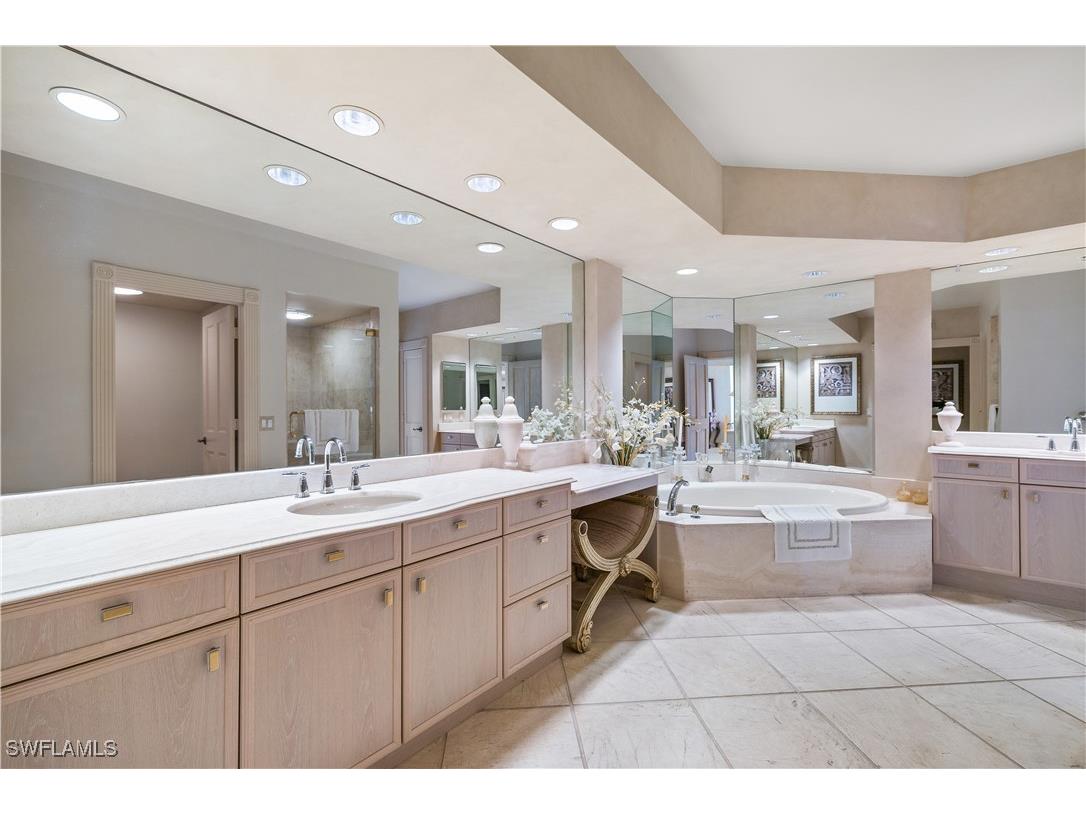 8231 Bay Colony Drive #1604 Naples FL 34108 225029679 image21