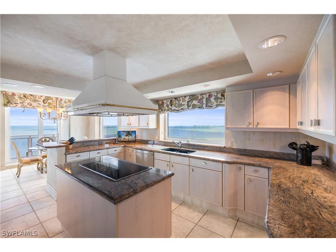 8231 Bay Colony Drive #1604 Naples FL 34108 226011763 image14