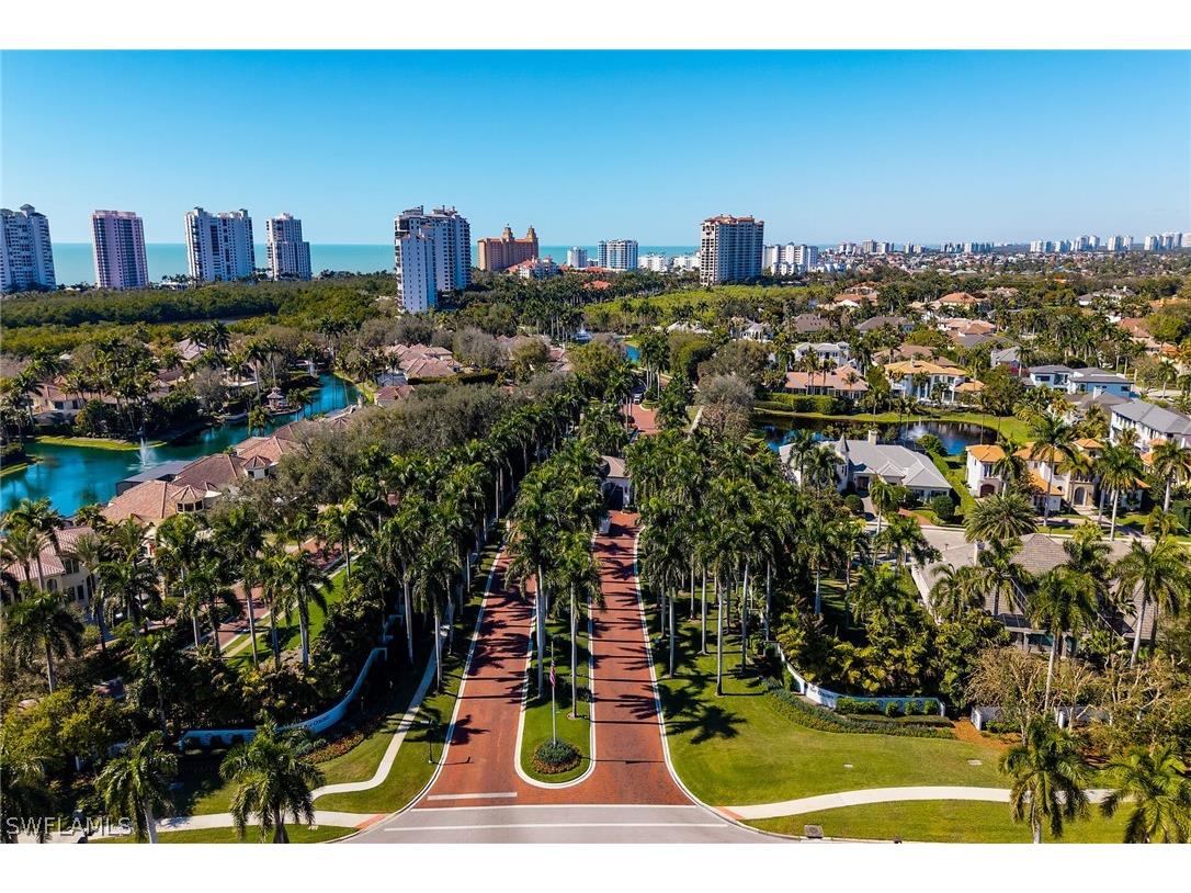 8231 Bay Colony Drive #2004 Naples FL 34108 226009504 image15