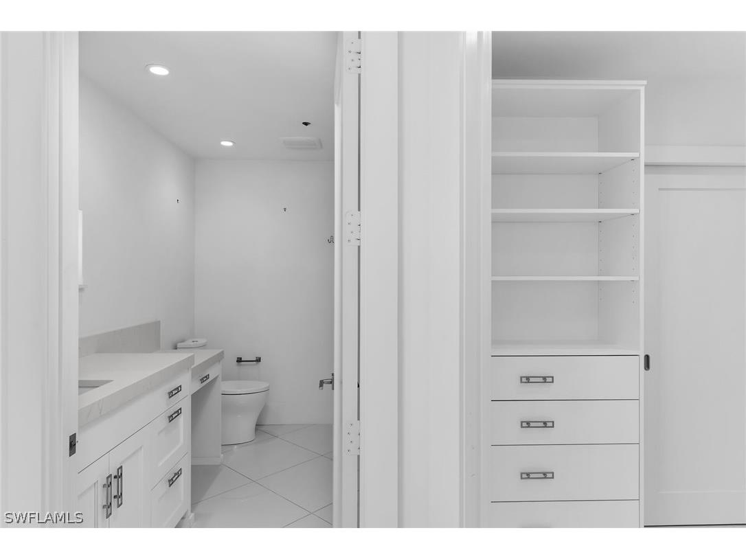 8231 Bay Colony Drive #2004 Naples FL 34108 226009504 image33