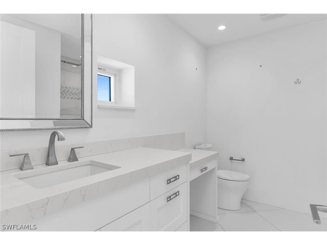 8231 Bay Colony Drive #2004 Naples FL 34108 226009504 image34