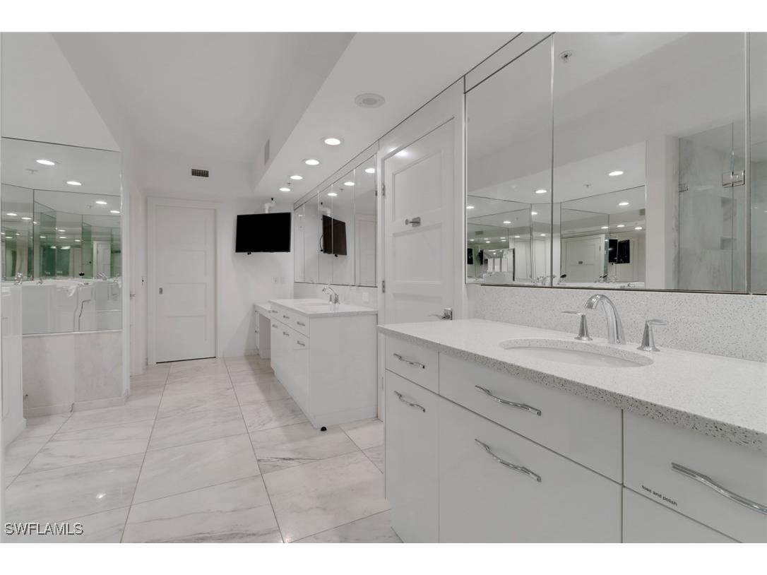 8231 Bay Colony Drive #602 Naples FL 34108 225044928 image15