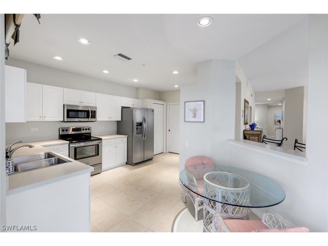 8231 Parkstone Place #301 Naples FL 34120 226011788 image11