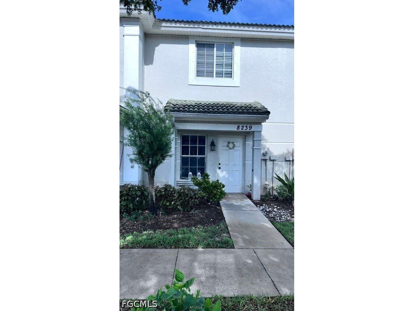 8239 Pacific Beach Drive Fort Myers FL 33966 2026026593 image1