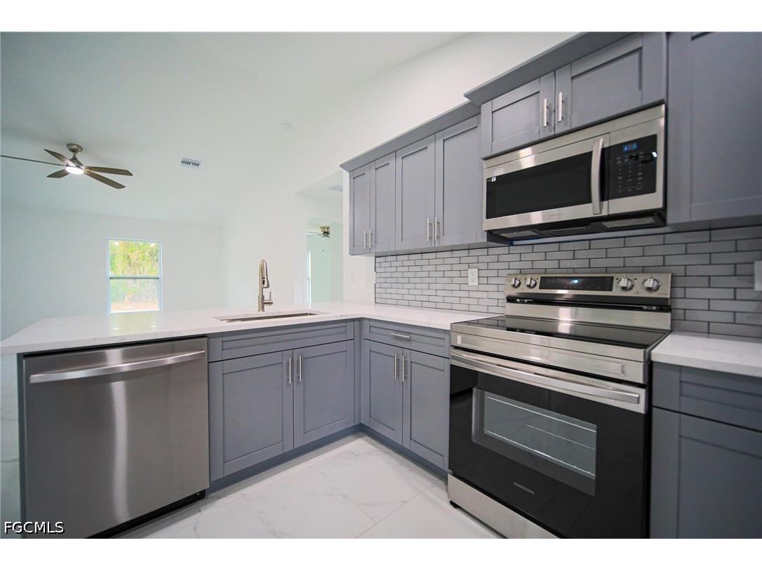 824 Carpenter Street E Lehigh Acres FL 33974 2026016420 image3