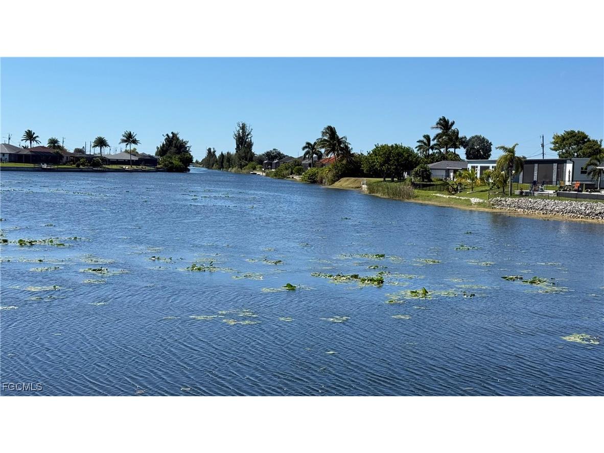 824 NE 6th Avenue Cape Coral FL 33909 2025017064 image1