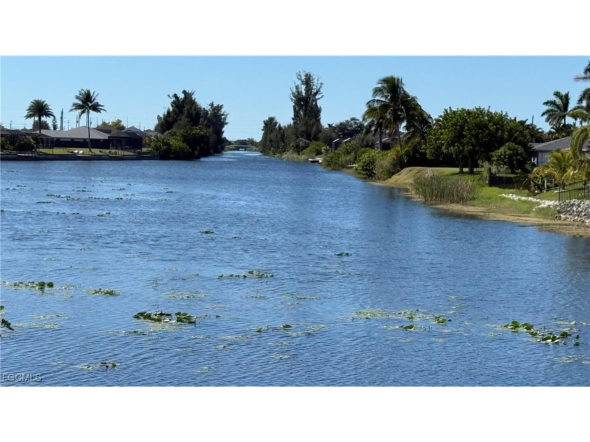 824 NE 6th Avenue Cape Coral FL 33909 2025017064 image2