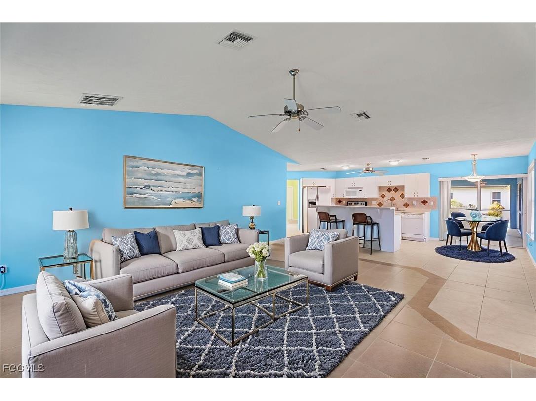 824 SE 3rd Place Cape Coral FL 33990 2025006610 image11