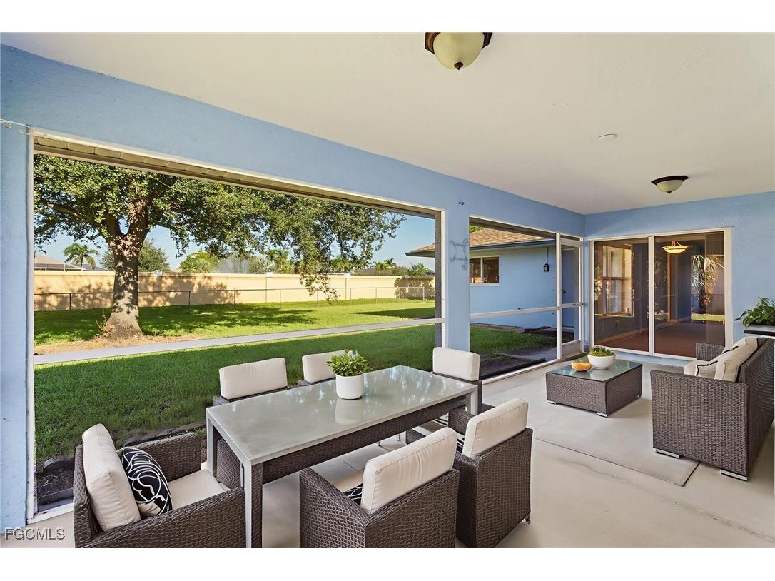 824 SE 3rd Place Cape Coral FL 33990 2025006610 image18