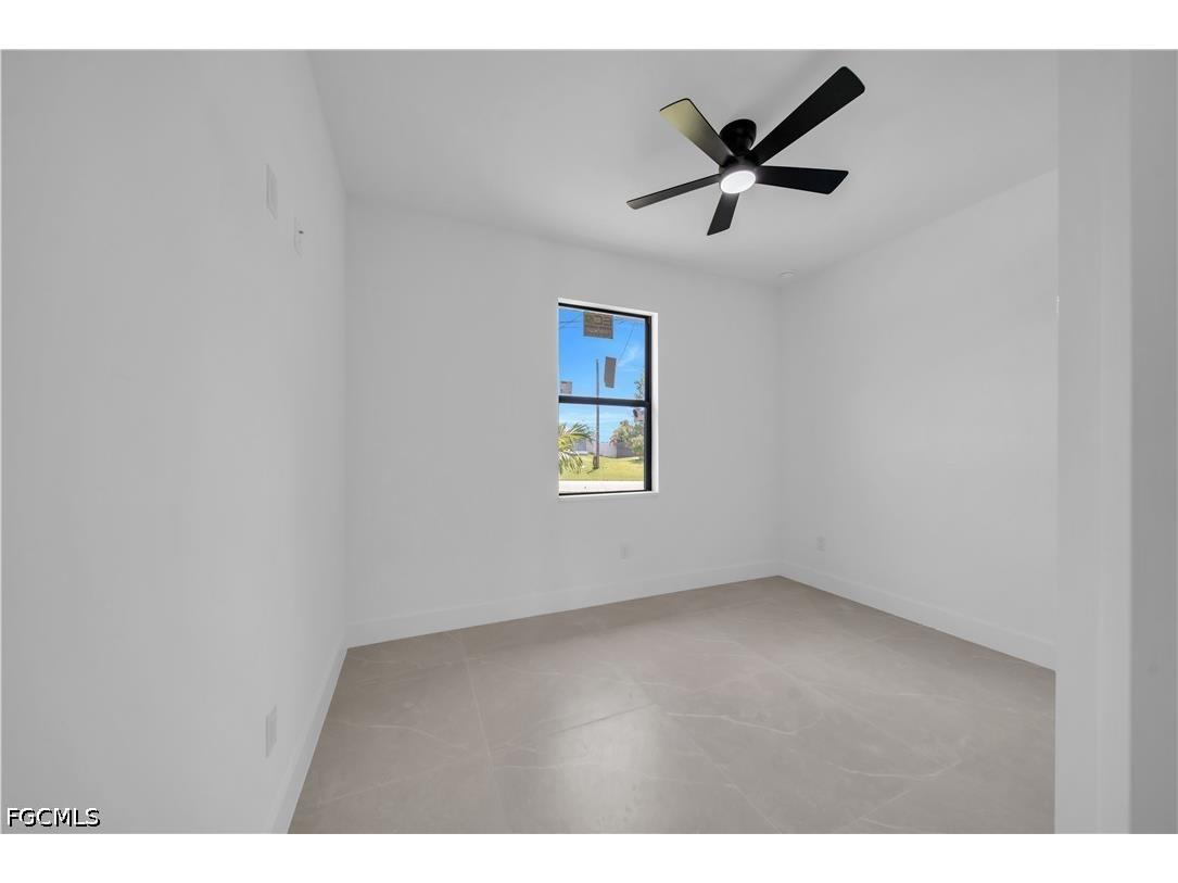 824 SW 15th Street Cape Coral FL 33991 2026029575 image11