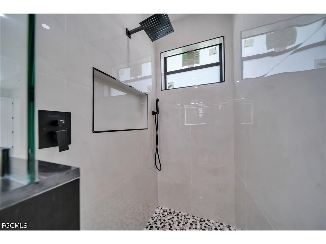 824 SW 15th Street Cape Coral FL 33991 2026029575 image22