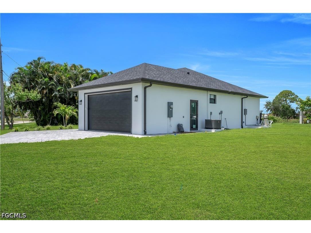 824 SW 15th Street Cape Coral FL 33991 2026029575 image29