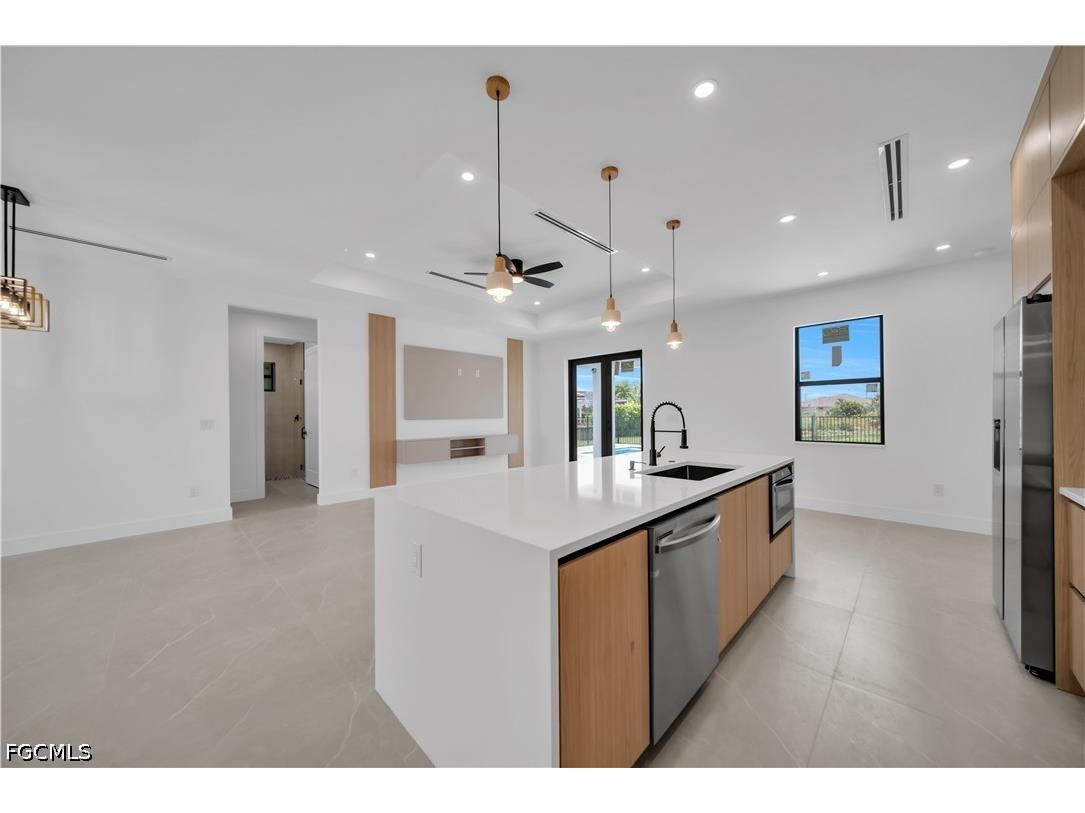 824 SW 15th Street Cape Coral FL 33991 2026029575 image7