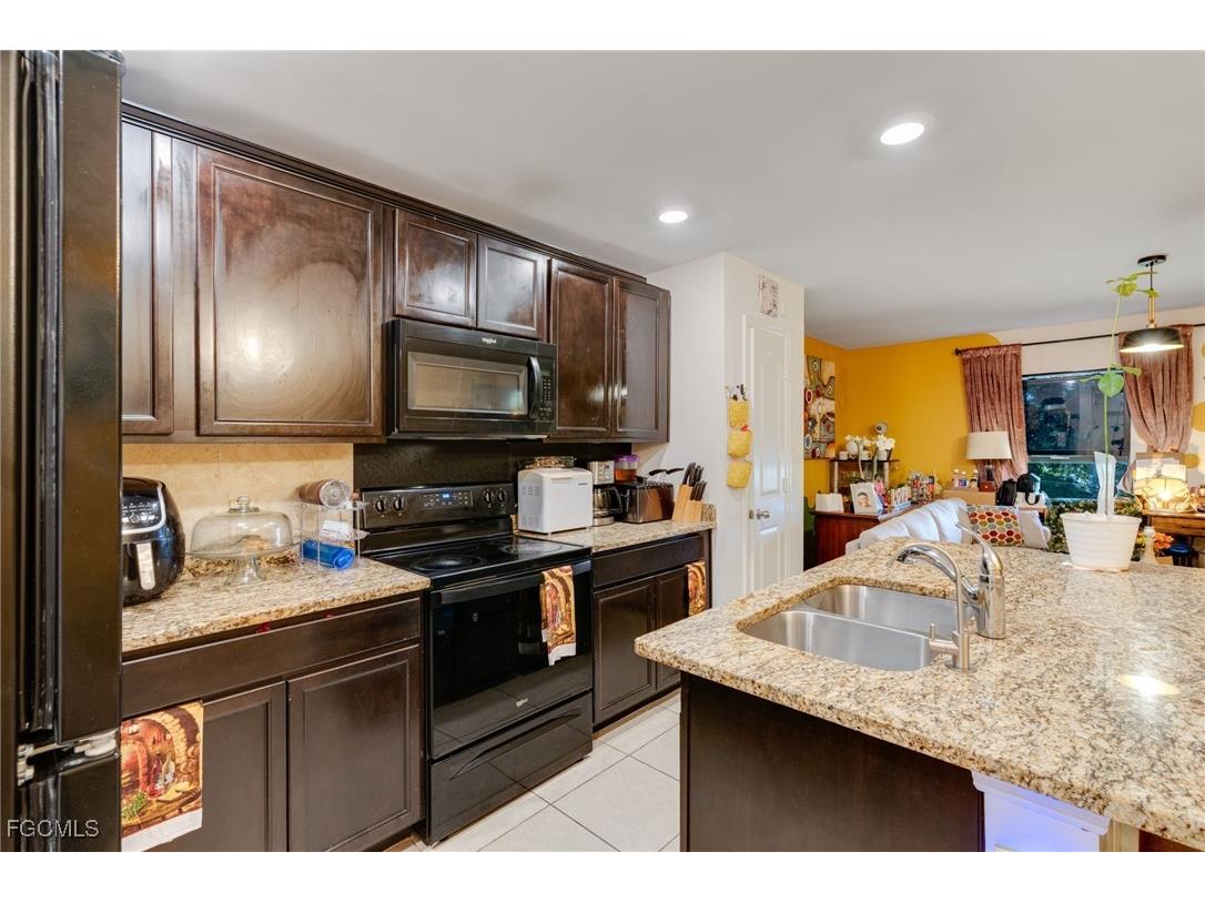 824 Umber Drive Fort Myers FL 33913 2025021908 image1