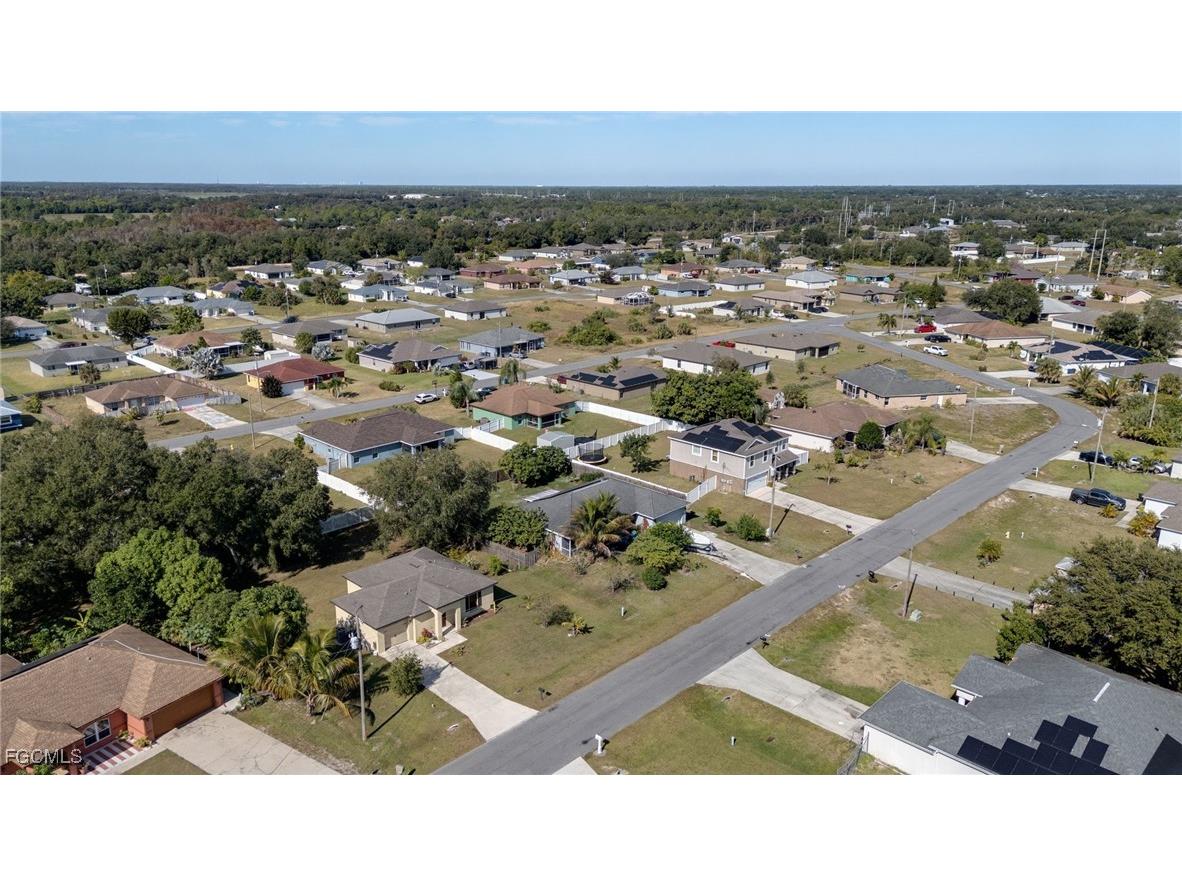 824 Umber Drive Fort Myers FL 33913 2025021908 image10