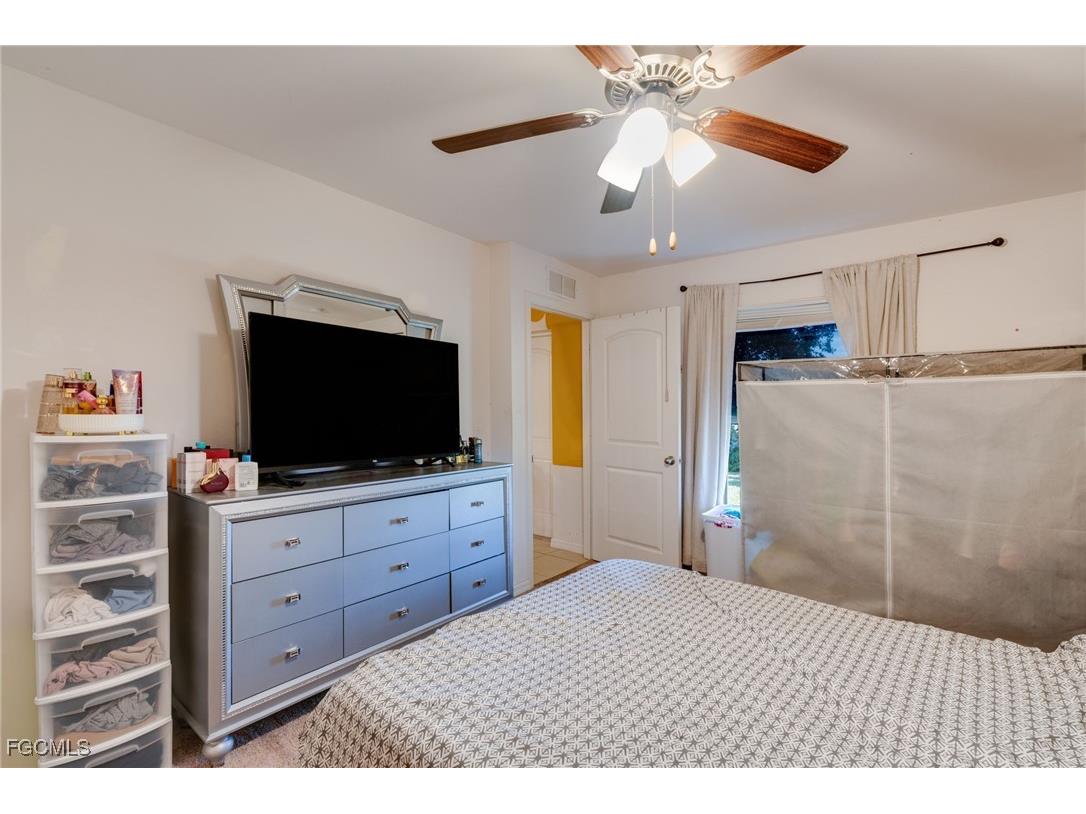 824 Umber Drive Fort Myers FL 33913 2025021908 image15