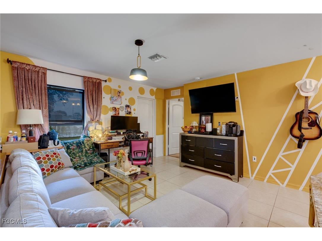 824 Umber Drive Fort Myers FL 33913 2025021908 image3