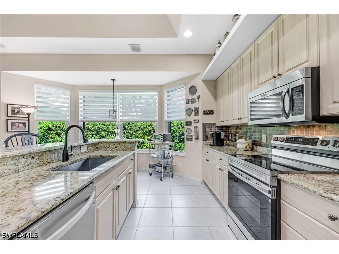 8241 Laurel Lakes Boulevard Naples FL 34119 226020038 image5