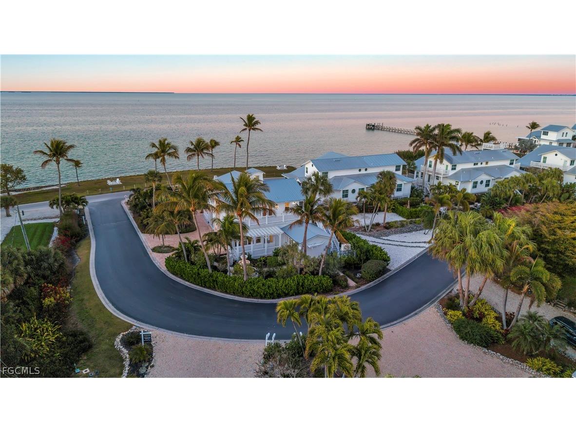 8241 Main Street Bokeelia FL 33922 2026009400 image1