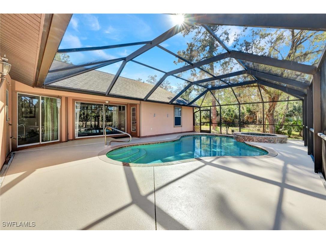 825 23rd Street SW Naples FL 34117 225005251 image1