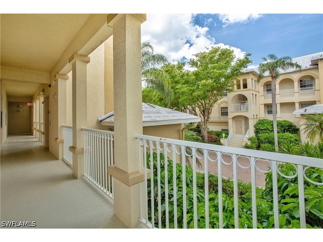 825 Bentwater Circle #101 Naples FL 34108 226015308 image31