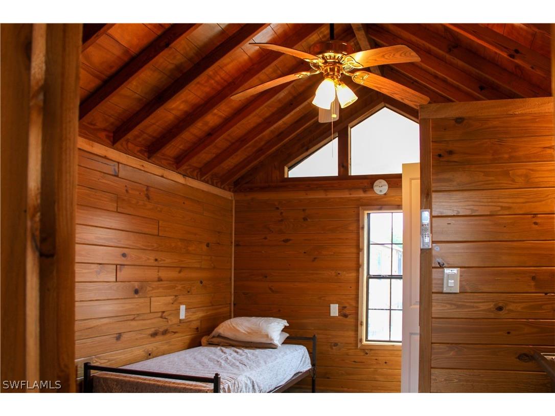 825 Copeland Avenue S #18 Everglades City FL 34139 224043983 image1