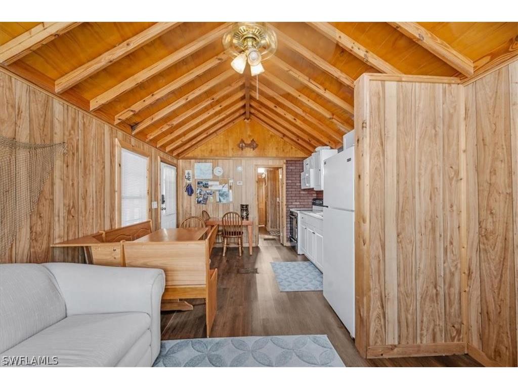 825 Copeland Avenue S #20 Everglades City FL 34139 226007657 image1