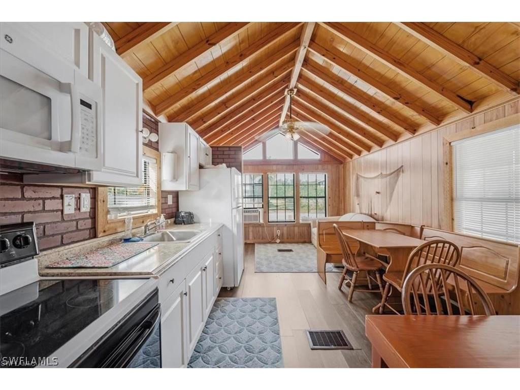 825 Copeland Avenue S #20 Everglades City FL 34139 226007657 image2