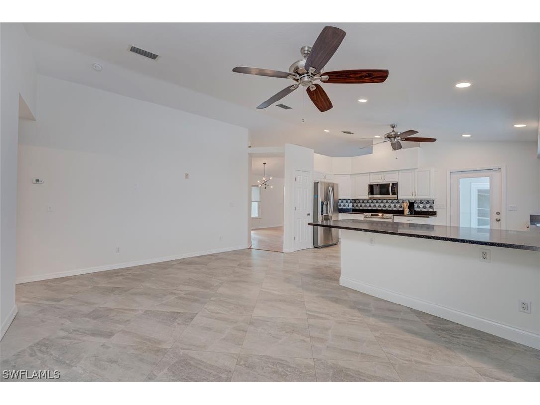 825 Desoto Boulevard N Naples FL 34120 226009168 image11