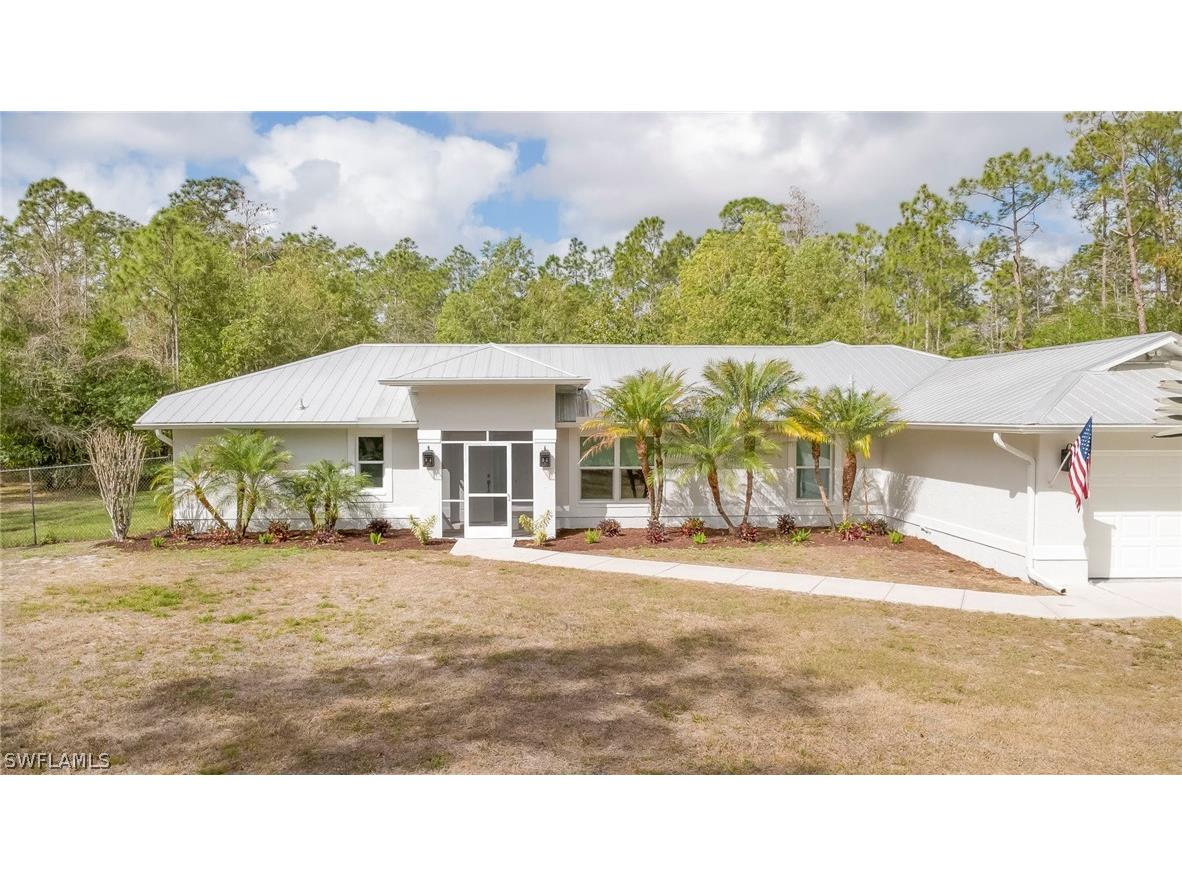 825 Desoto Boulevard N Naples FL 34120 226009168 image36